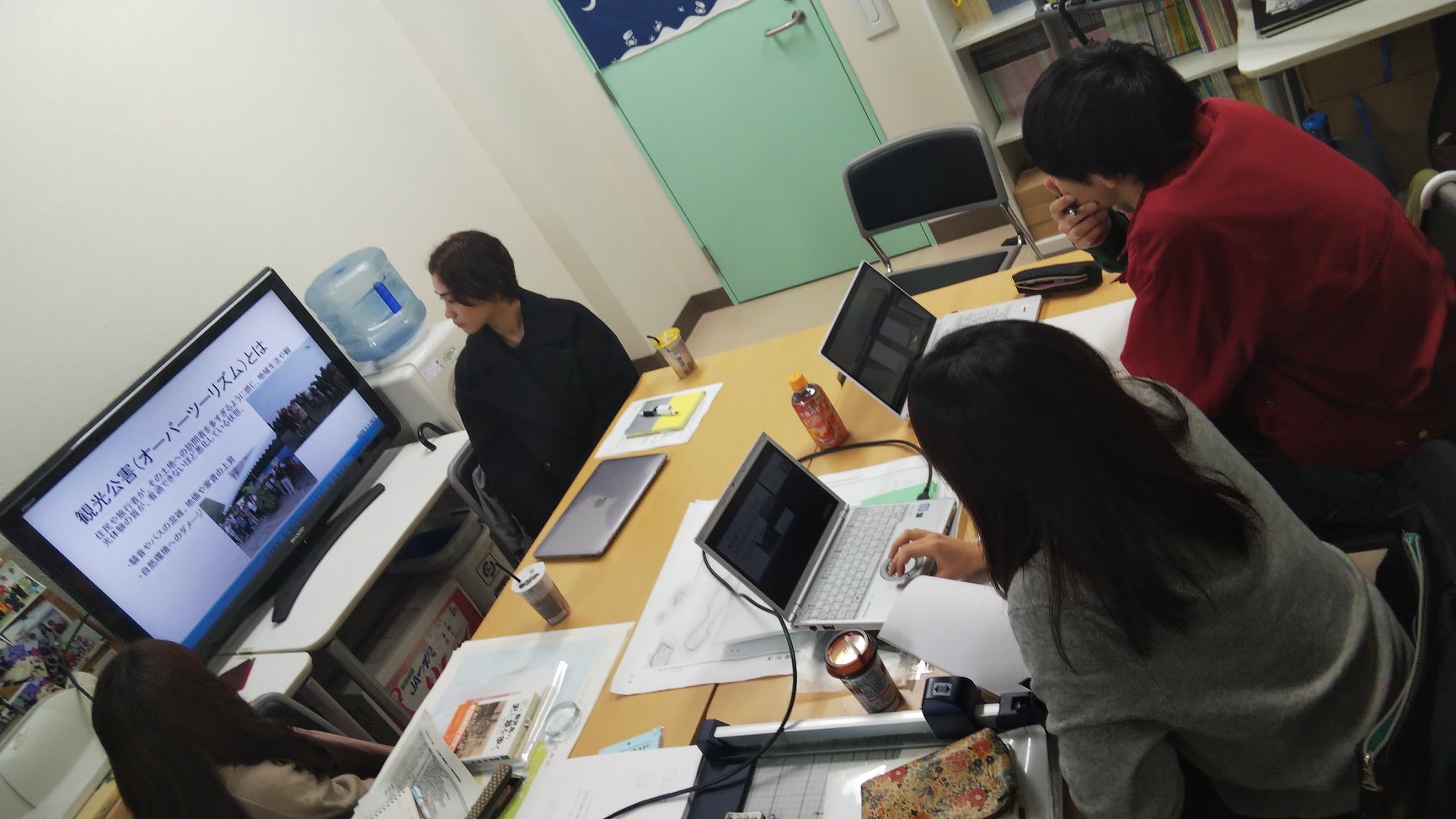 写真：卒業論文中間報告